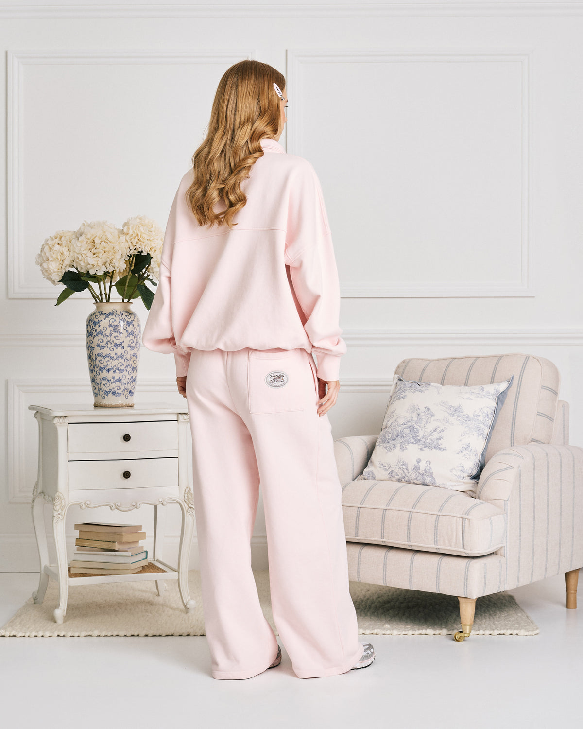 Softgirl Button Sweatshirt